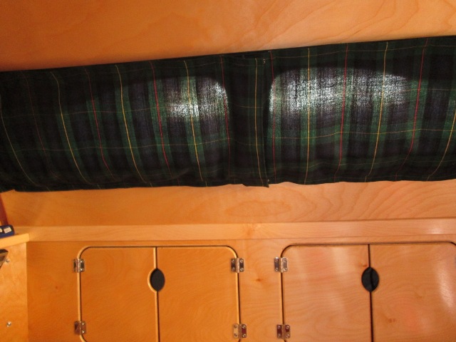 curtain%20003.jpg