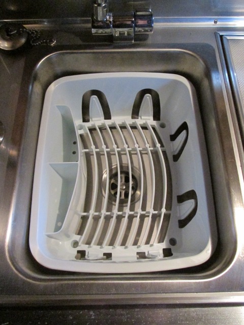 dish%20drainer%201.jpg