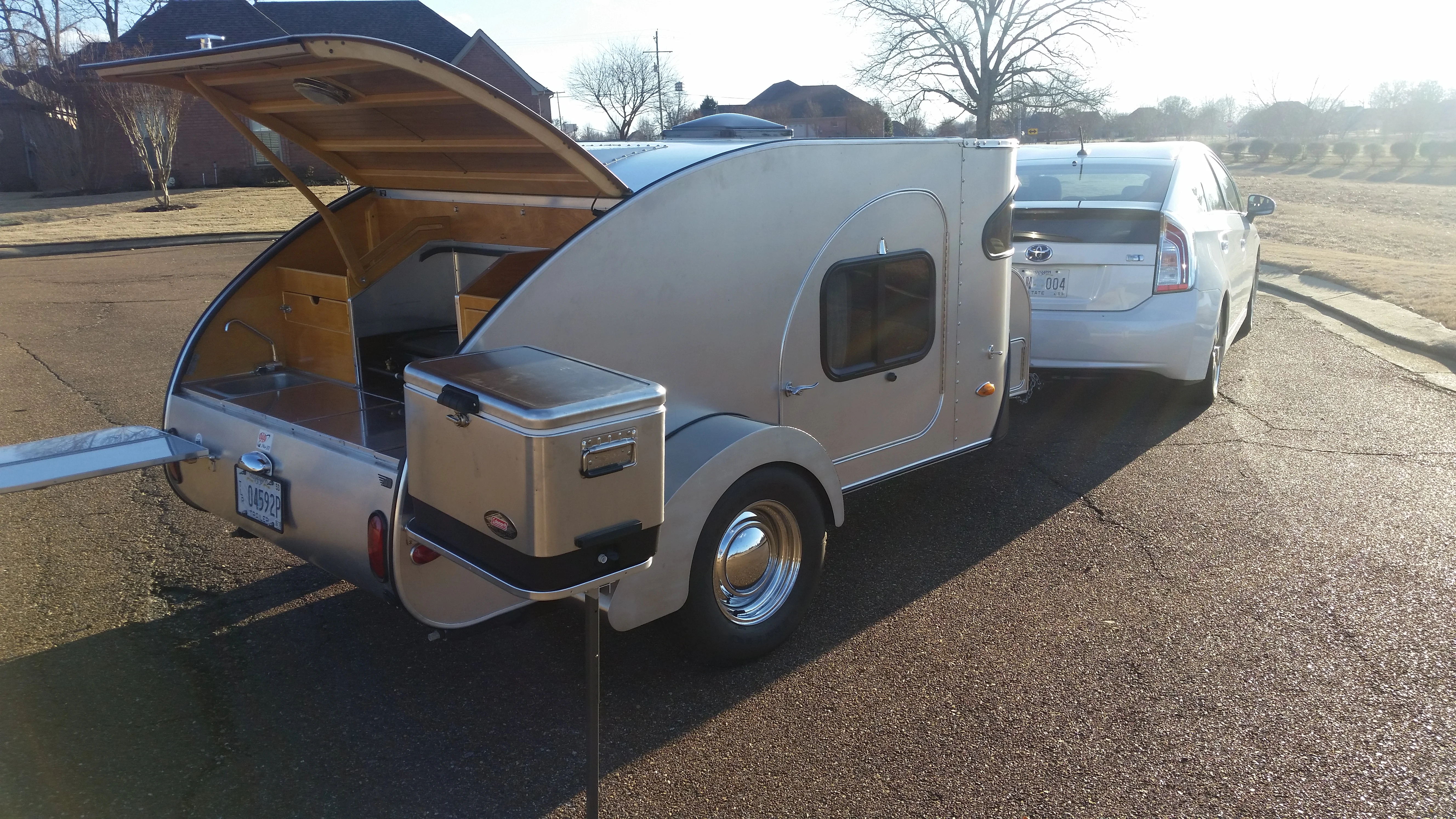 2005 Camp-Inn 560 Ultra Right Rear.webp