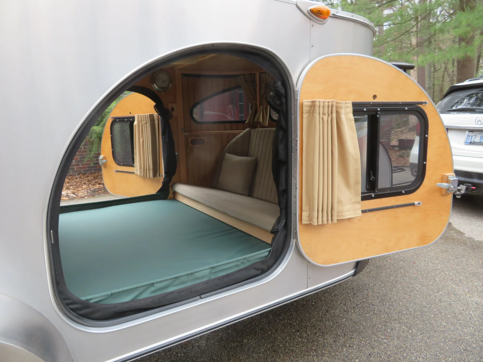 A9658B58-8F87-45B7-AECB-FC39915FB94E