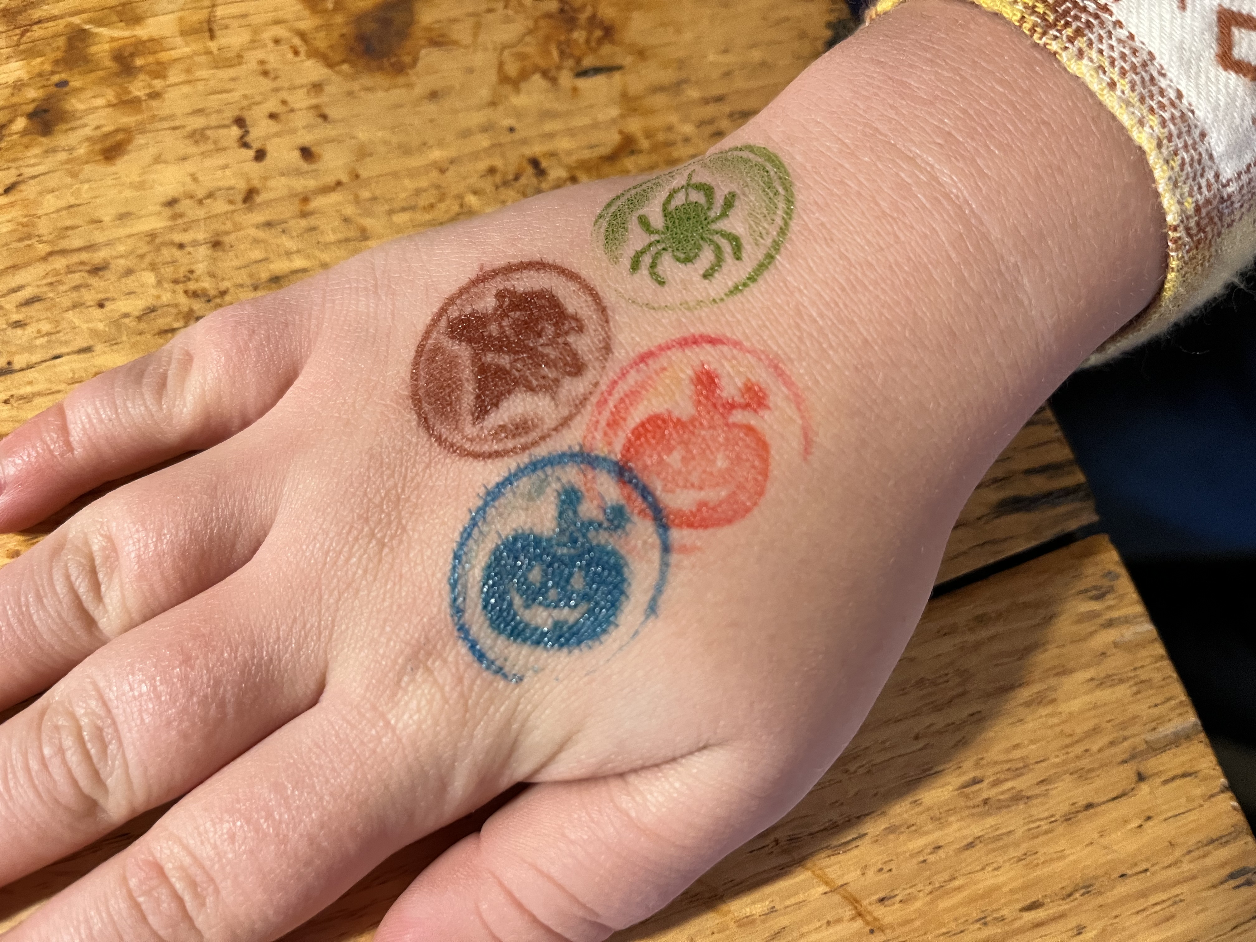 C6FE29C7-9941-416B-85F4-5D3F39FAD914