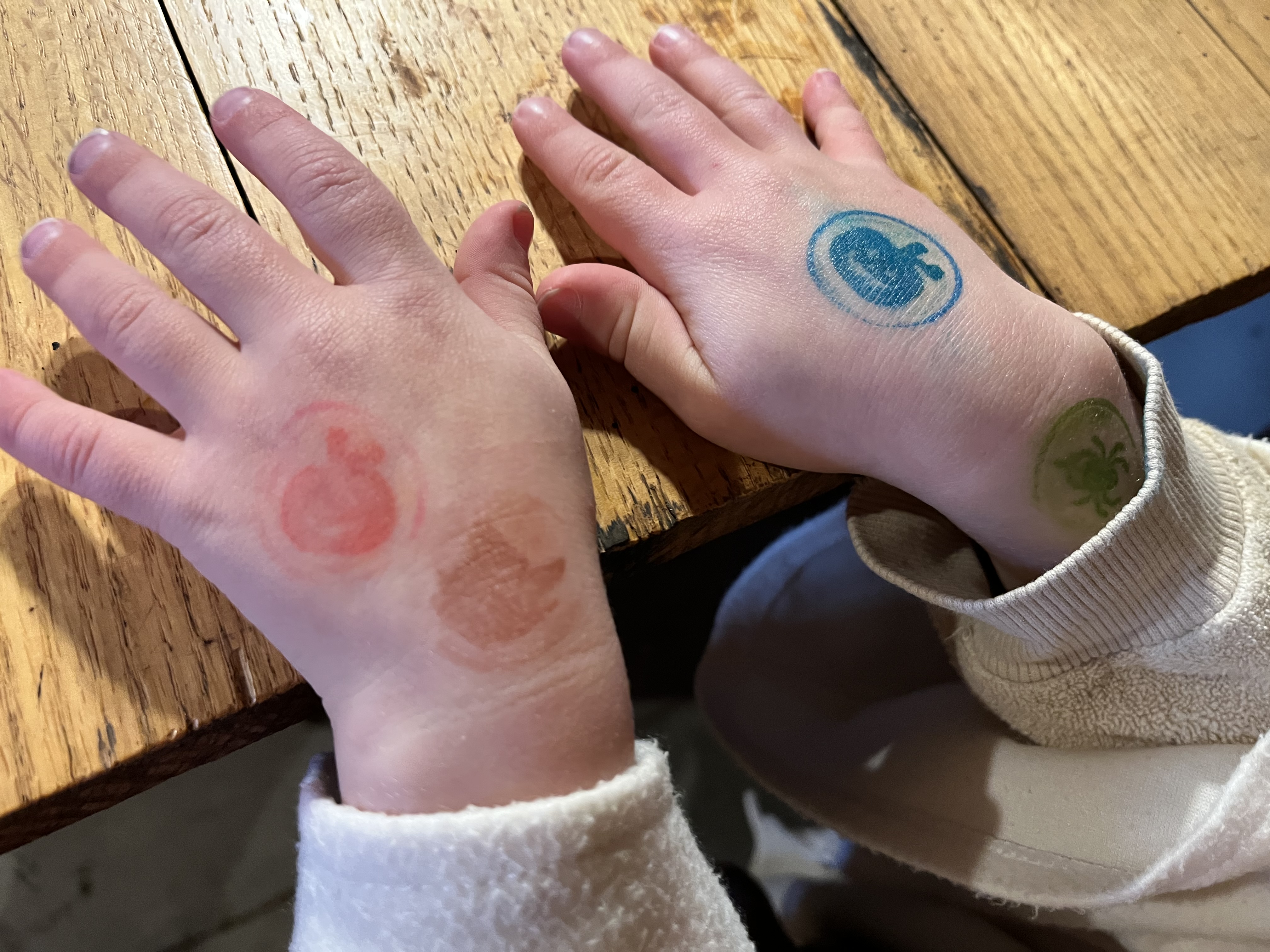 FB5FD943-531B-4B97-A3A3-581C3DB11D65